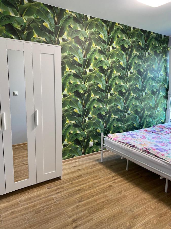 2 Tyskie Apartamenty Z Ogrodkiem Tychy Eksteriør bilde