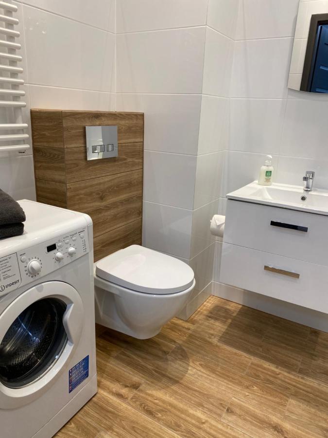 2 Tyskie Apartamenty Z Ogrodkiem Tychy Eksteriør bilde