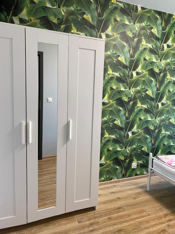 2 Tyskie Apartamenty Z Ogrodkiem Tychy Eksteriør bilde