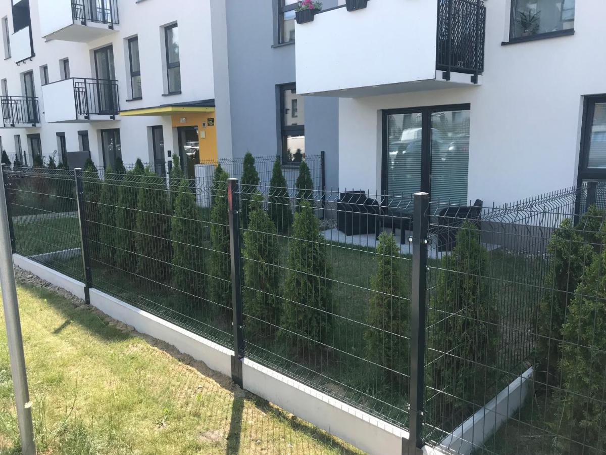 2 Tyskie Apartamenty Z Ogrodkiem Tychy Eksteriør bilde