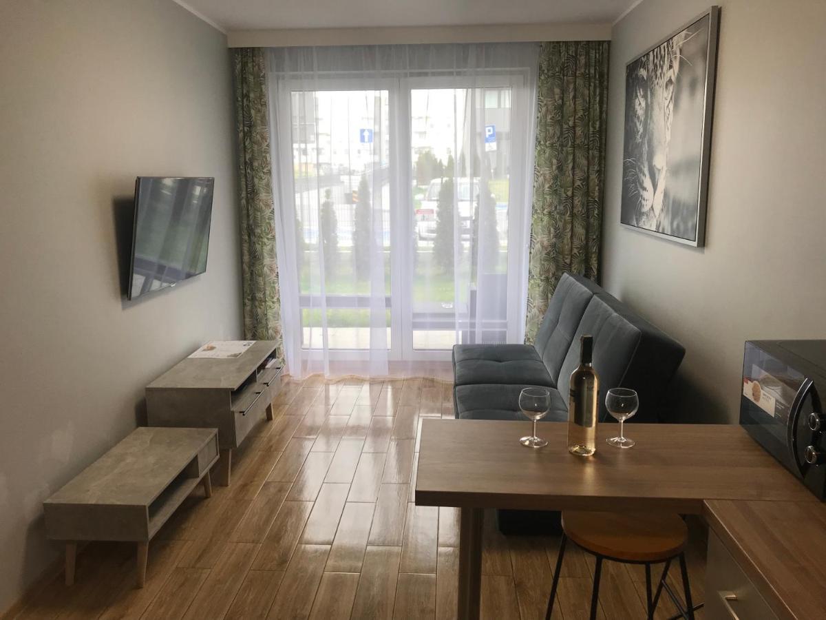 2 Tyskie Apartamenty Z Ogrodkiem Tychy Eksteriør bilde